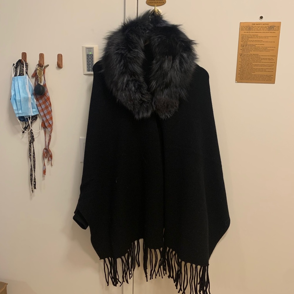 NEW Cashmere/wool cape with real Fox fur collar